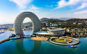 Sheraton Huzhou Taihu Lake Hot Spring Resort & Spa